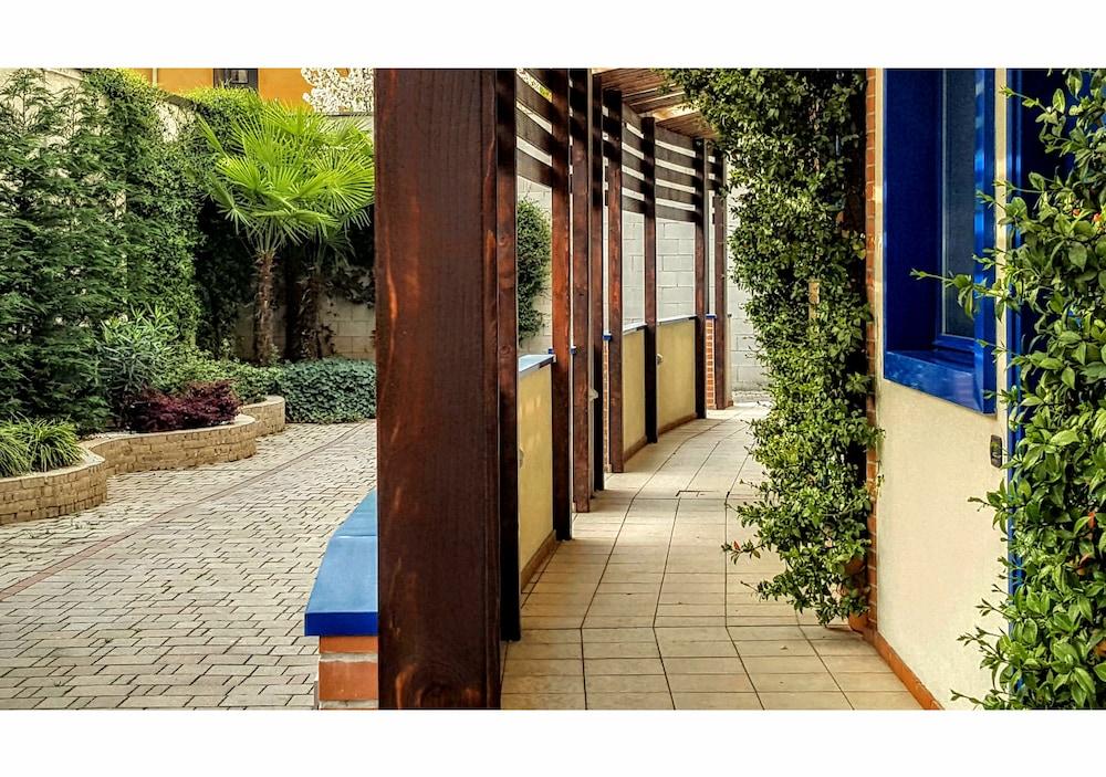 Welcome Hotel Legnano Exterior foto
